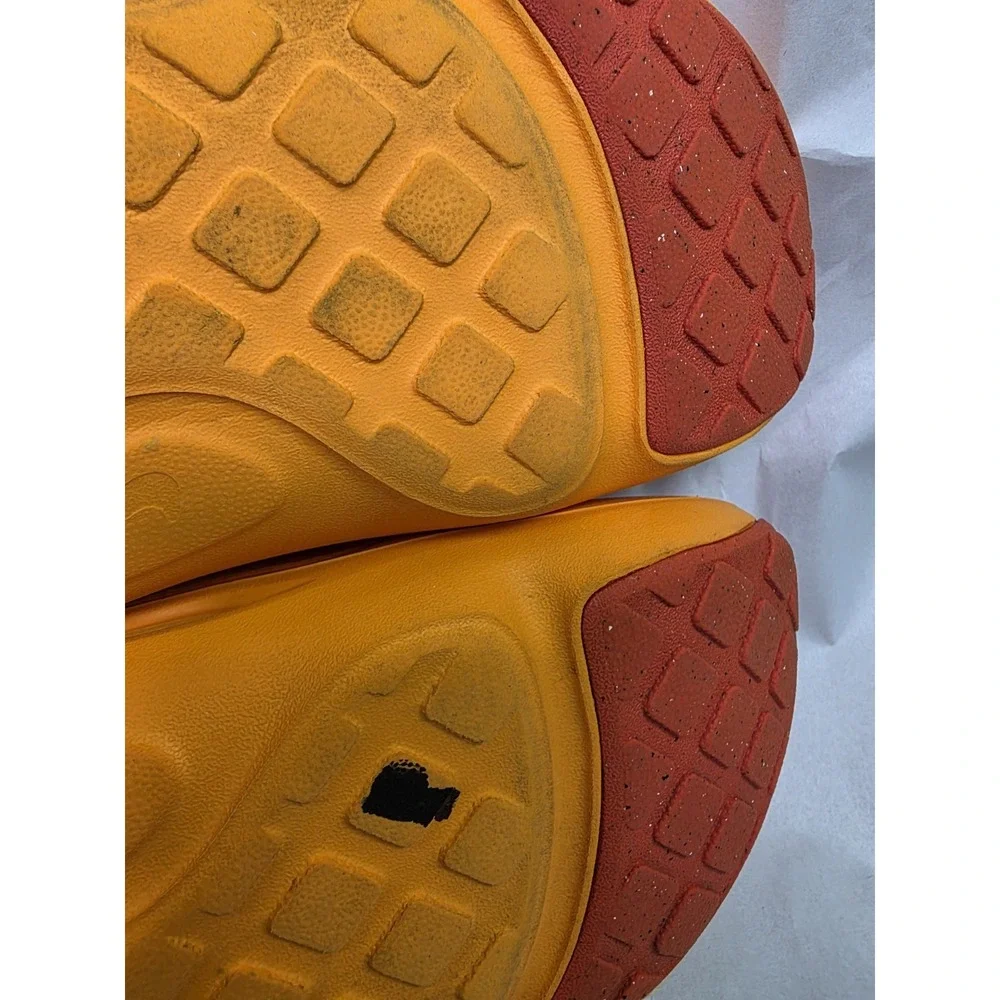 Nike (Sz 7 Y) Youth Aqua Swoosh Big Kids' Sandals Orange Peel